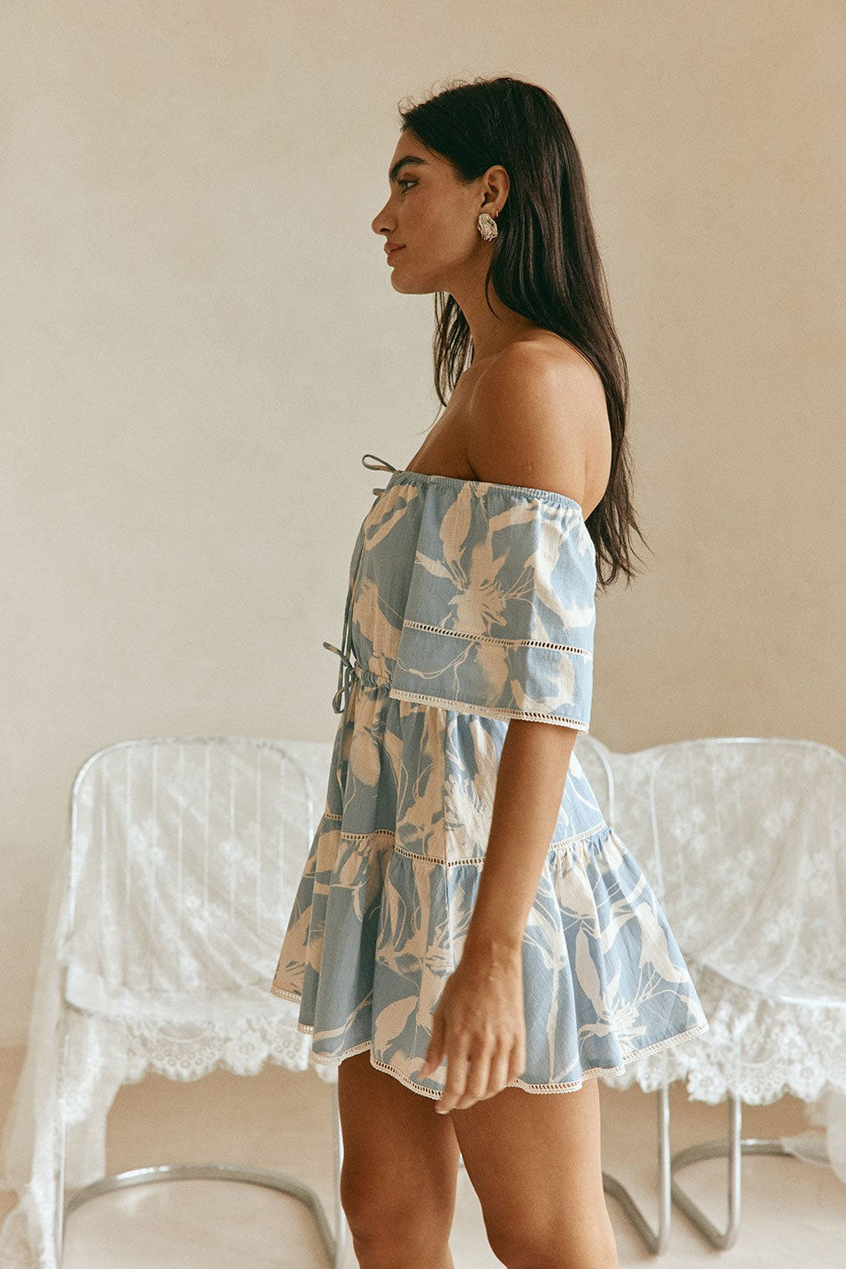 Blue mini dress with a drawstring waist, detail view